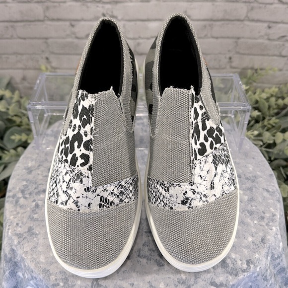 ZoLucky Grey Multimedia & Multicolor Fashion Canvas Casuals WMS 5.5M🩶NWOT🩶 - Picture 3 of 9